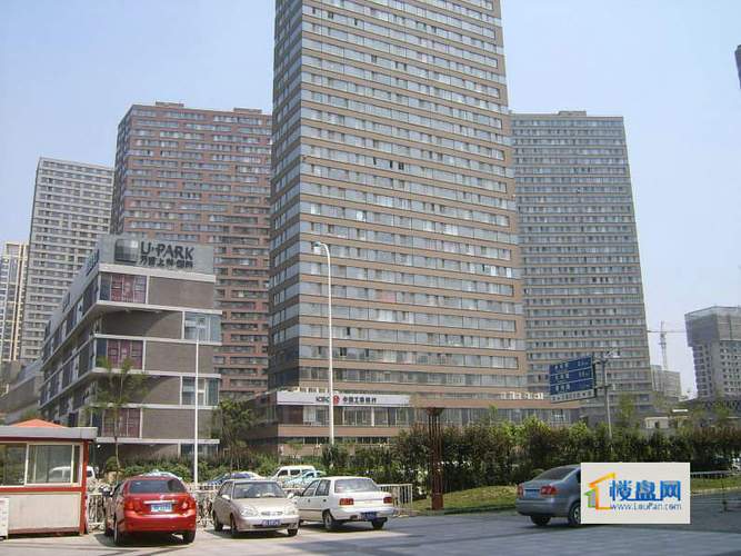 万通上游国际商业街区